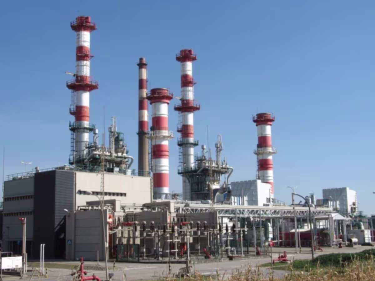 Oil rig platform in the sea